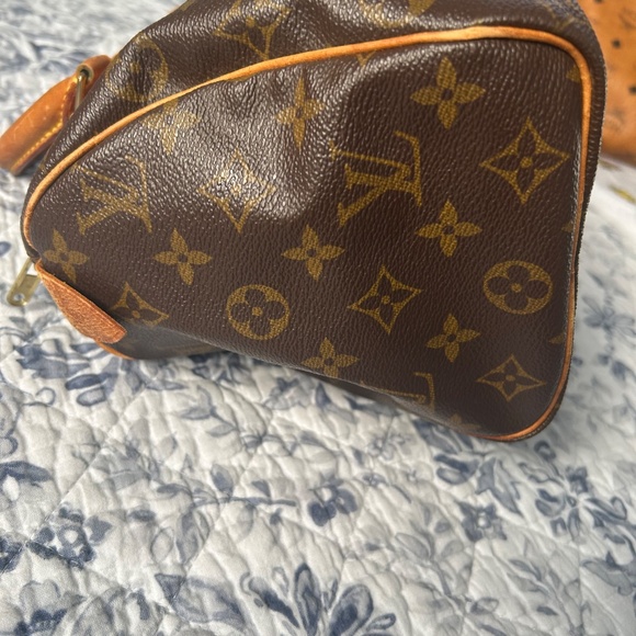 Vintage Louie Vuitton hand bag - Picture 10 of 11